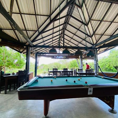Yala Ying Yang Hostel & Camping Bagian luar foto